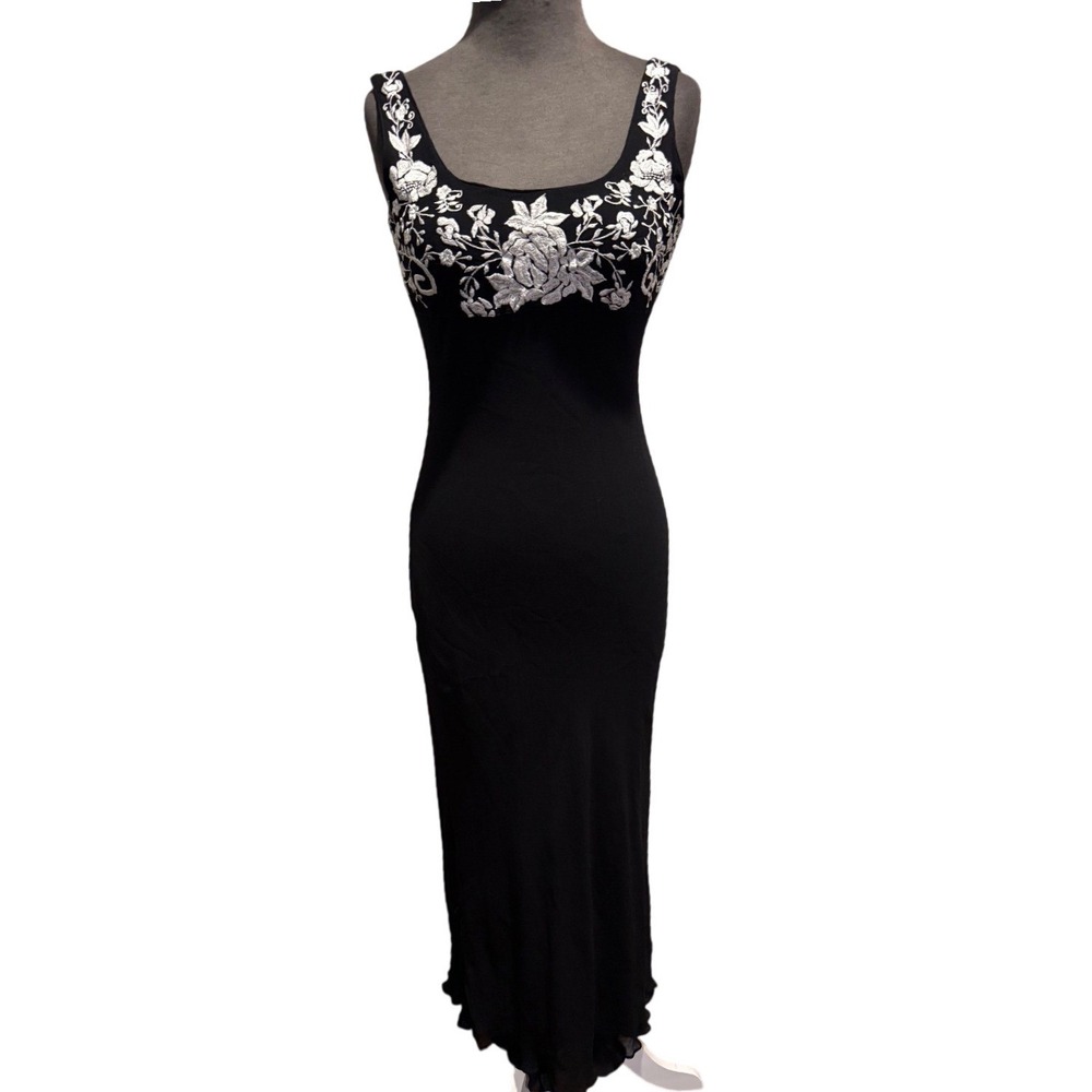 Nostalgia Vintage Black Maxi Dress Silver Floral Embroidery Sleeveless Gown